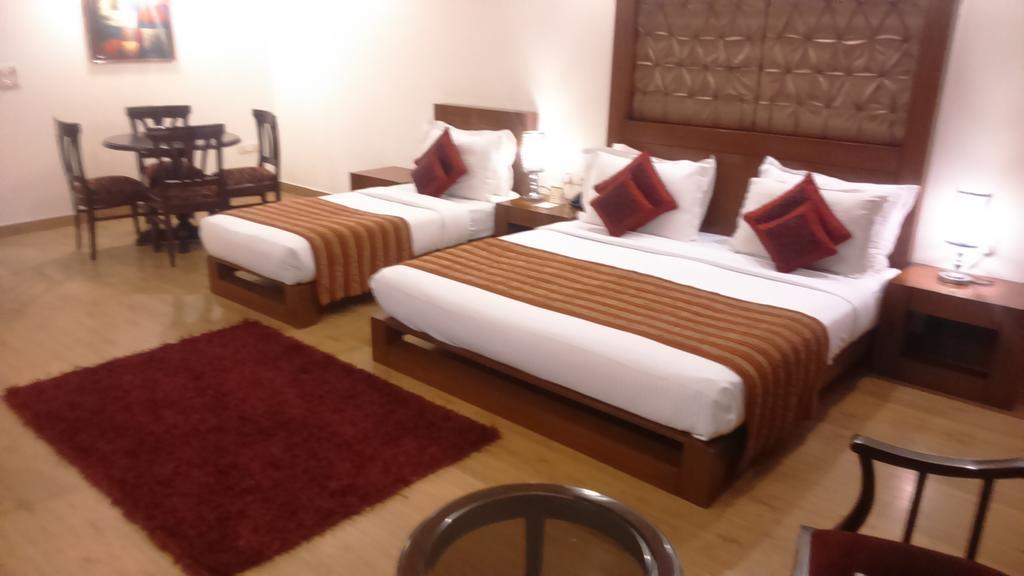 Anila Naraina Vihar New Delhi