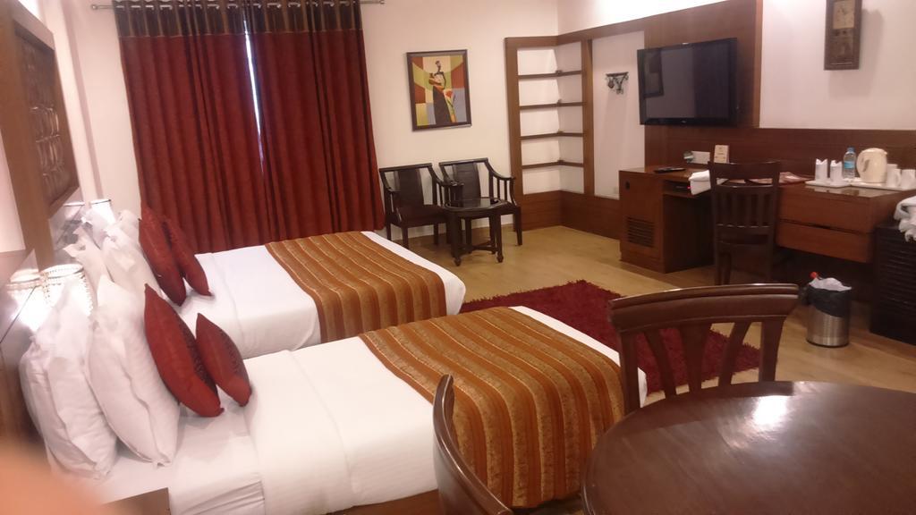 Hotel Anila Naraina Vihar 3*
