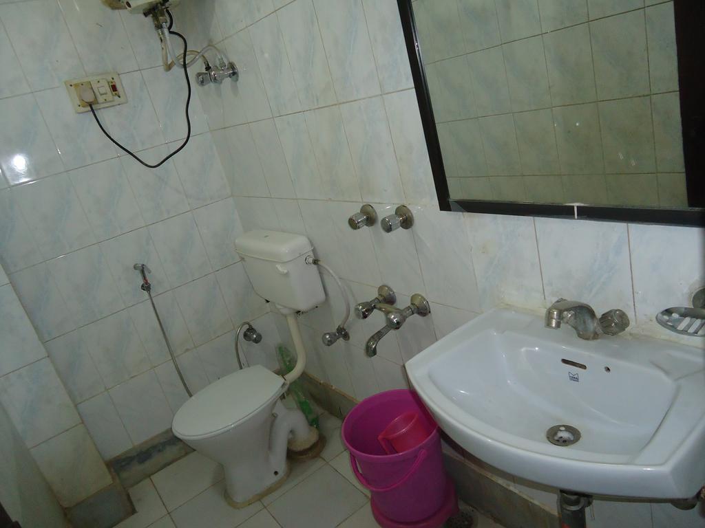 Sahara International Deluxe Hotel 2*