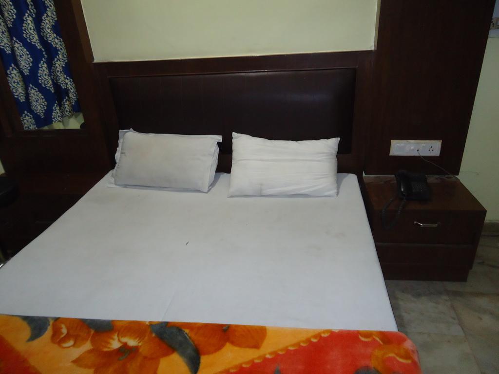 Hotel Sahara International Deluxe New Delhi
