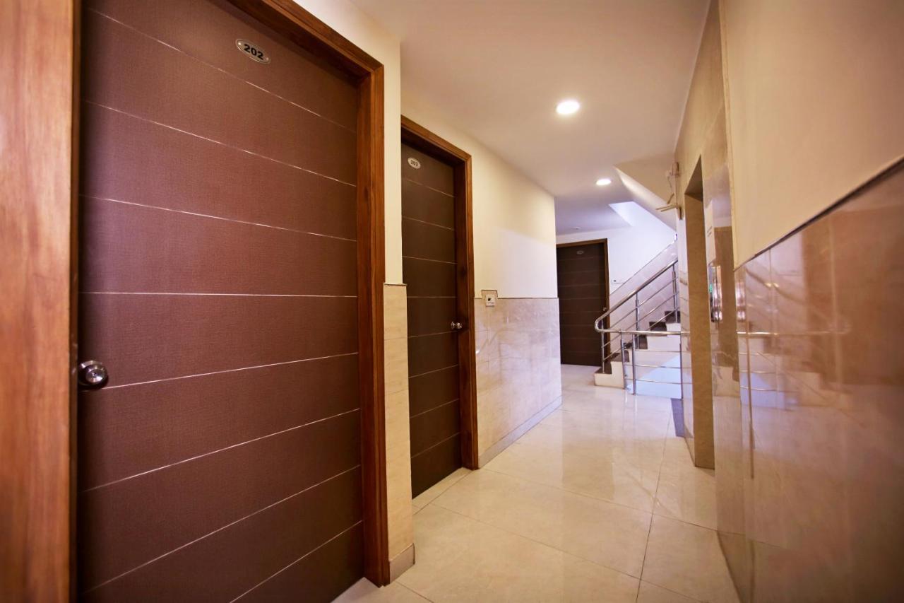 Hotel Srv Plaza Delhi