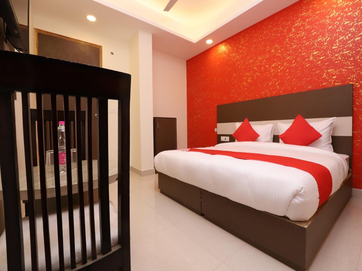 Srv Plaza Delhi Hotel 3*