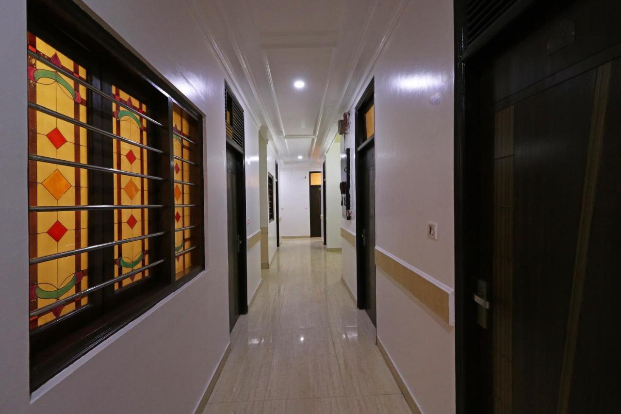 Hotel Oyo Flagship Kumar Palace New Delhi
