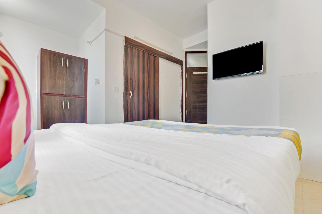 Guest house Oyo 78966 Cozy Stay Lajpat Nagar Near Metro Station