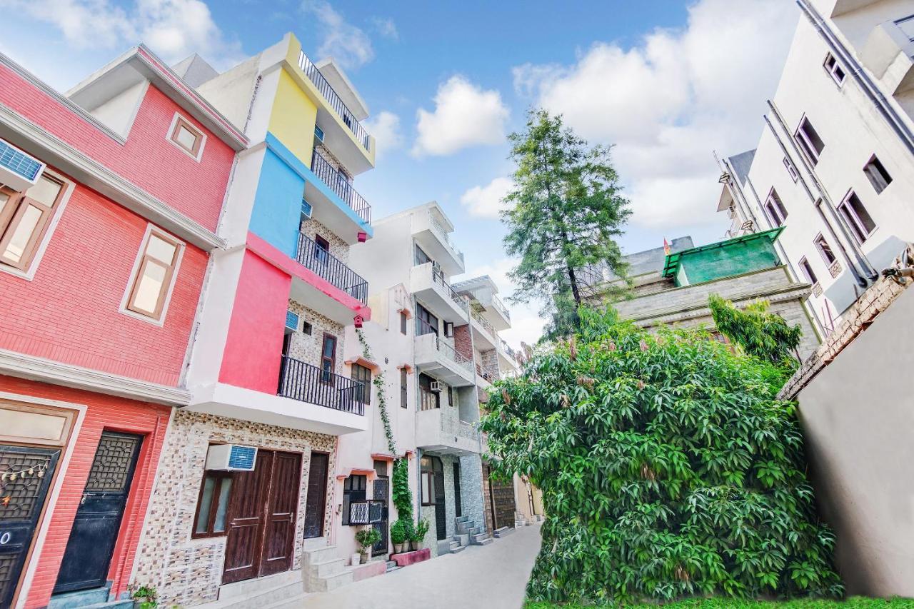 Guest house Oyo 78966 Cozy Stay Lajpat Nagar Near Metro Station