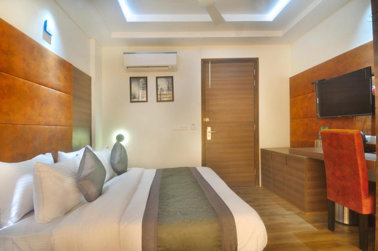 Primeland Hotel New Delhi