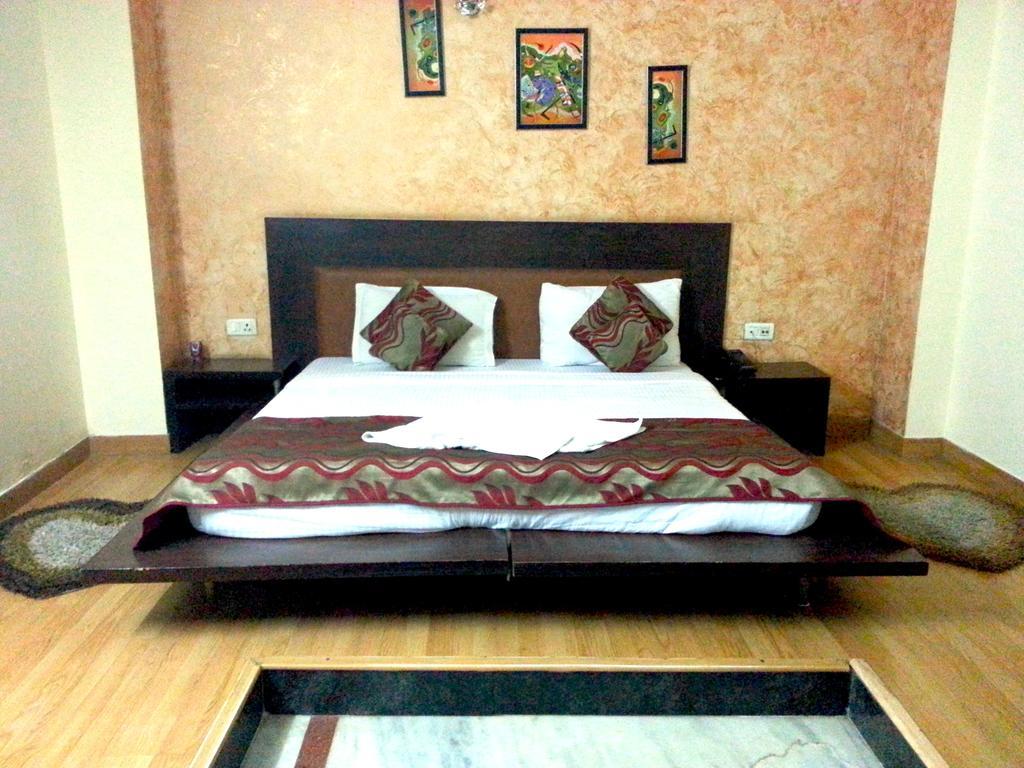 Hotel Mandakini Palace 3*