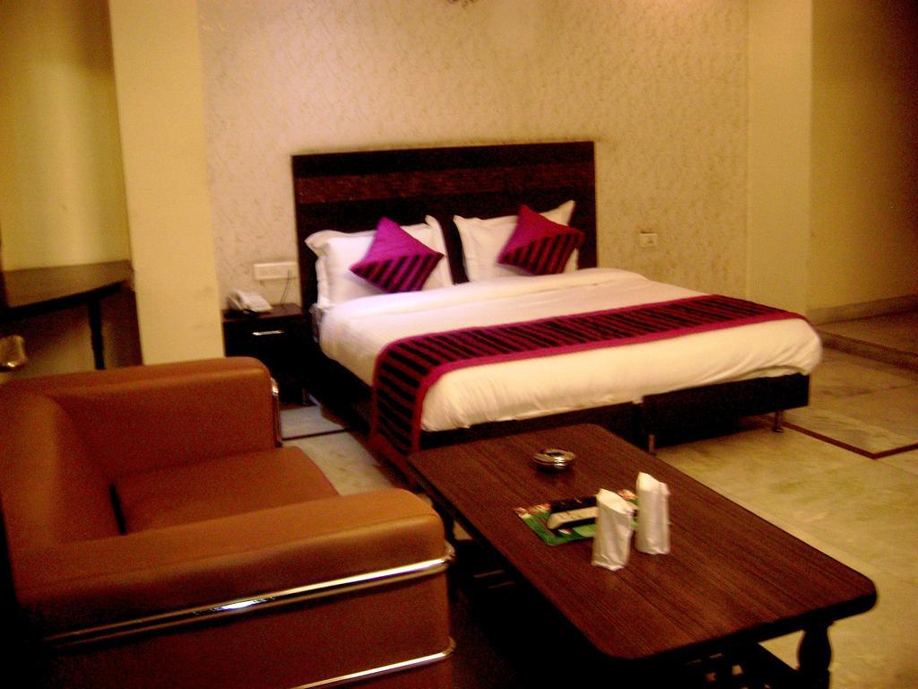 Mandakini Palace Hotel 3*