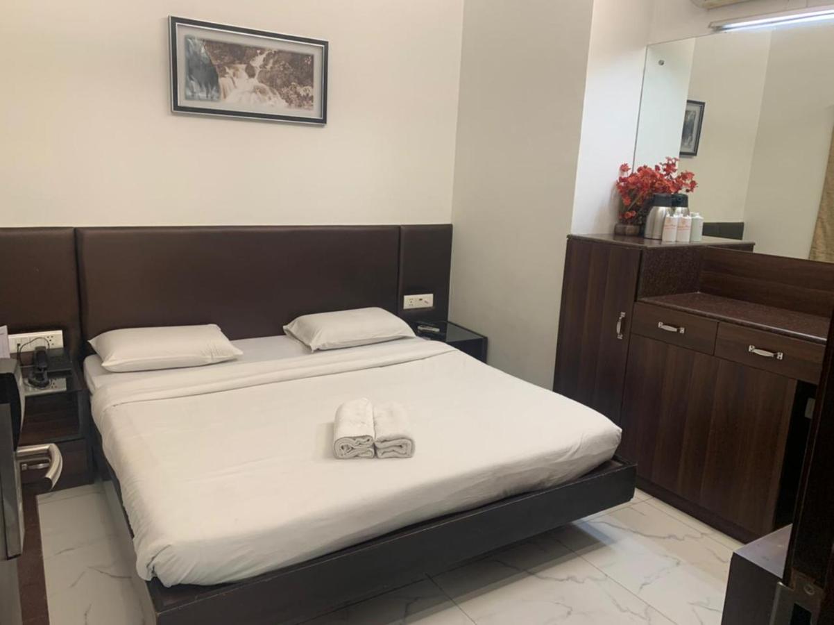Hotel Aman Palace New Delhi