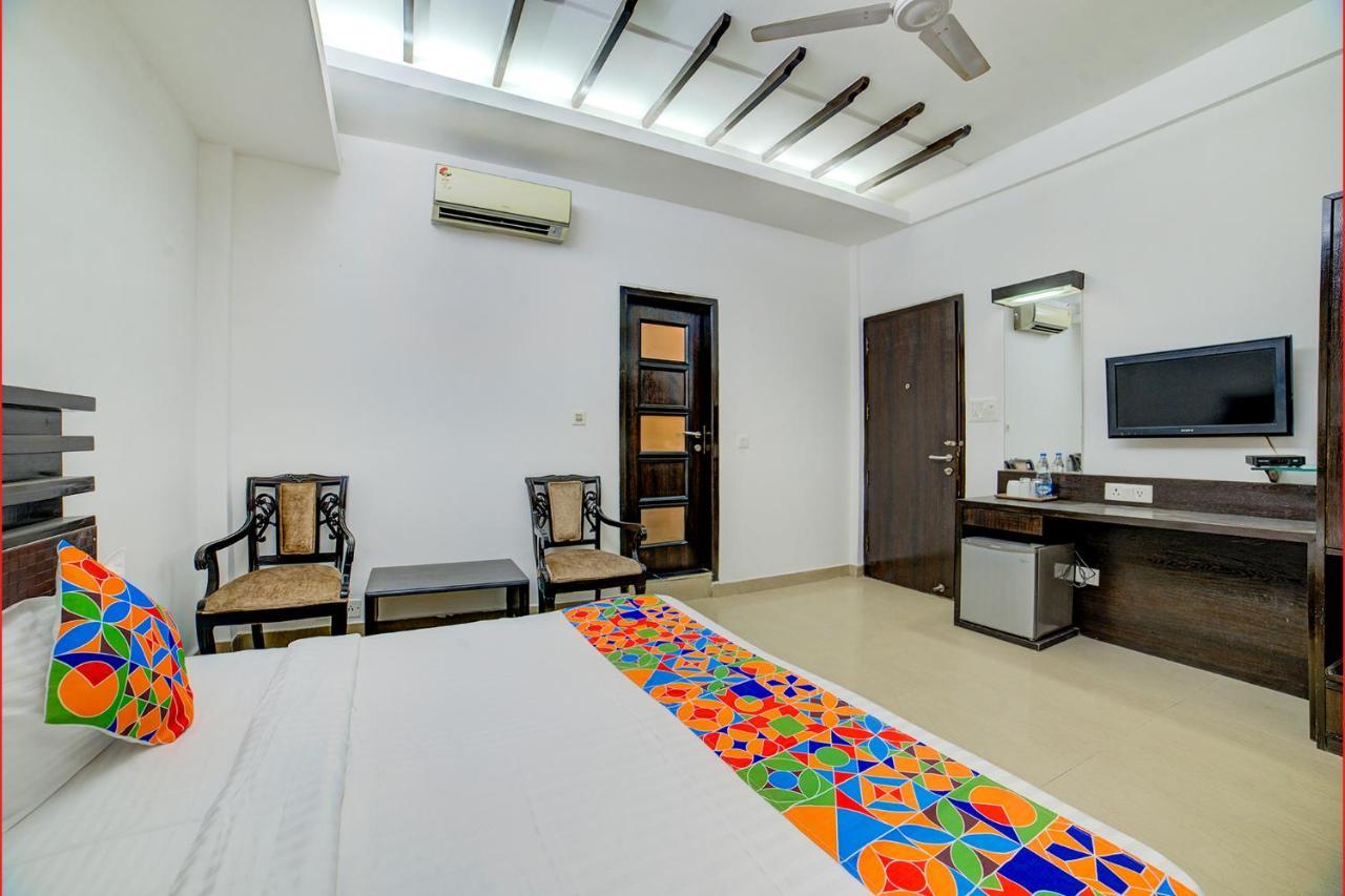 Fabhotel Exotica Greenpark Hotel 3*