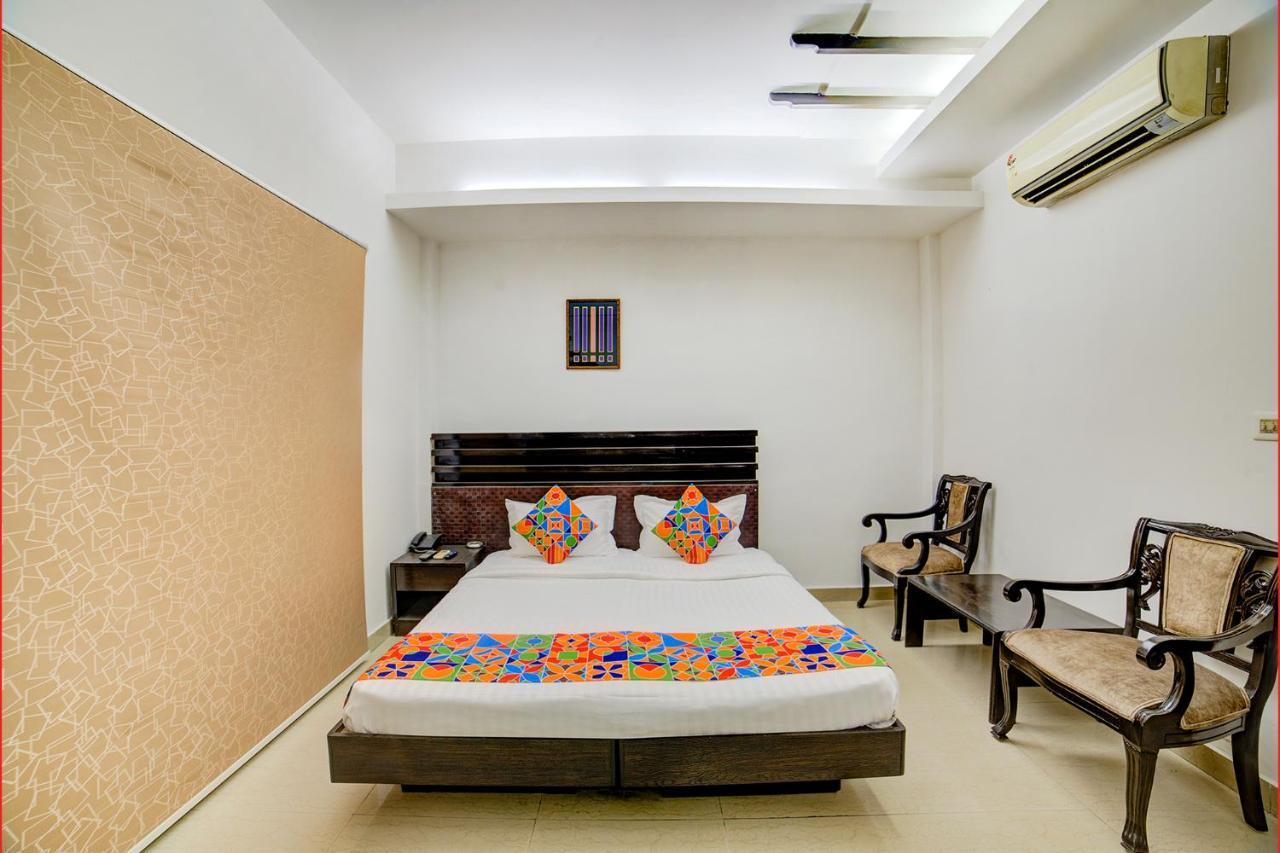Hotel Fabhotel Exotica Greenpark
