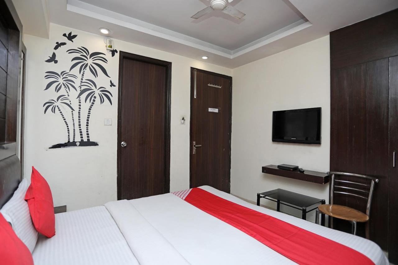 Hotel Oyo 2373 D New Delhi
