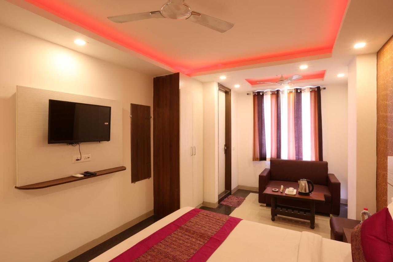 Sky Wood At Airport Hotel