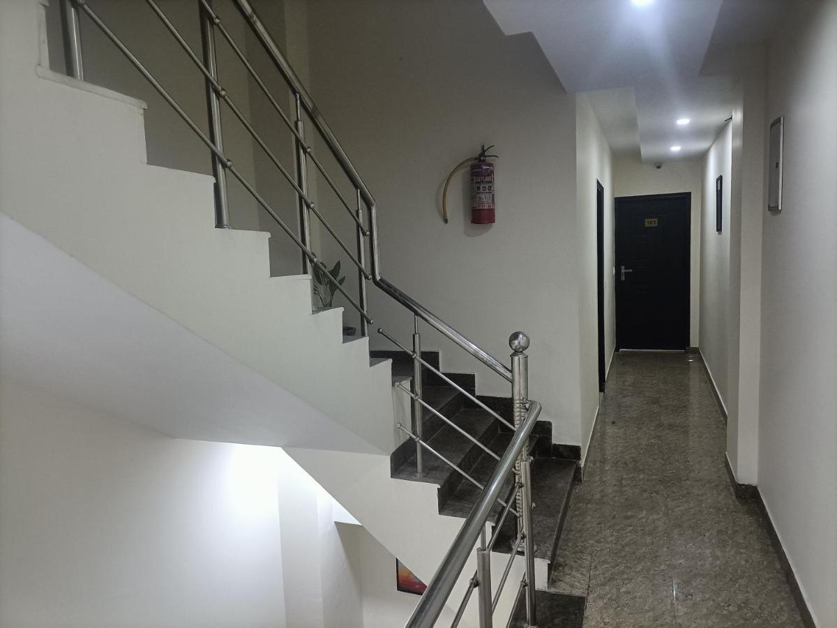 Hotel Marina Near Igi Airport Delhi Hotel