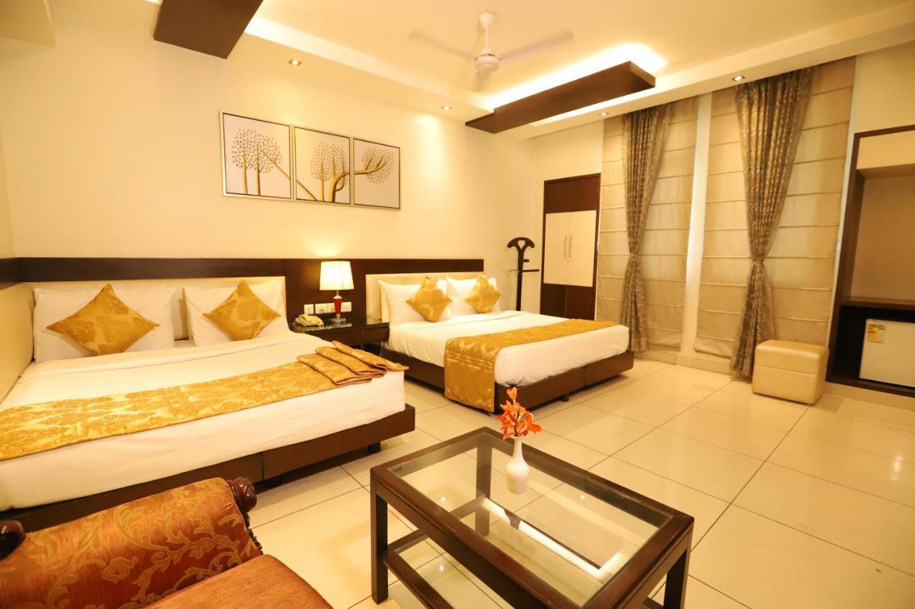 Amrapali Grand New Delhi