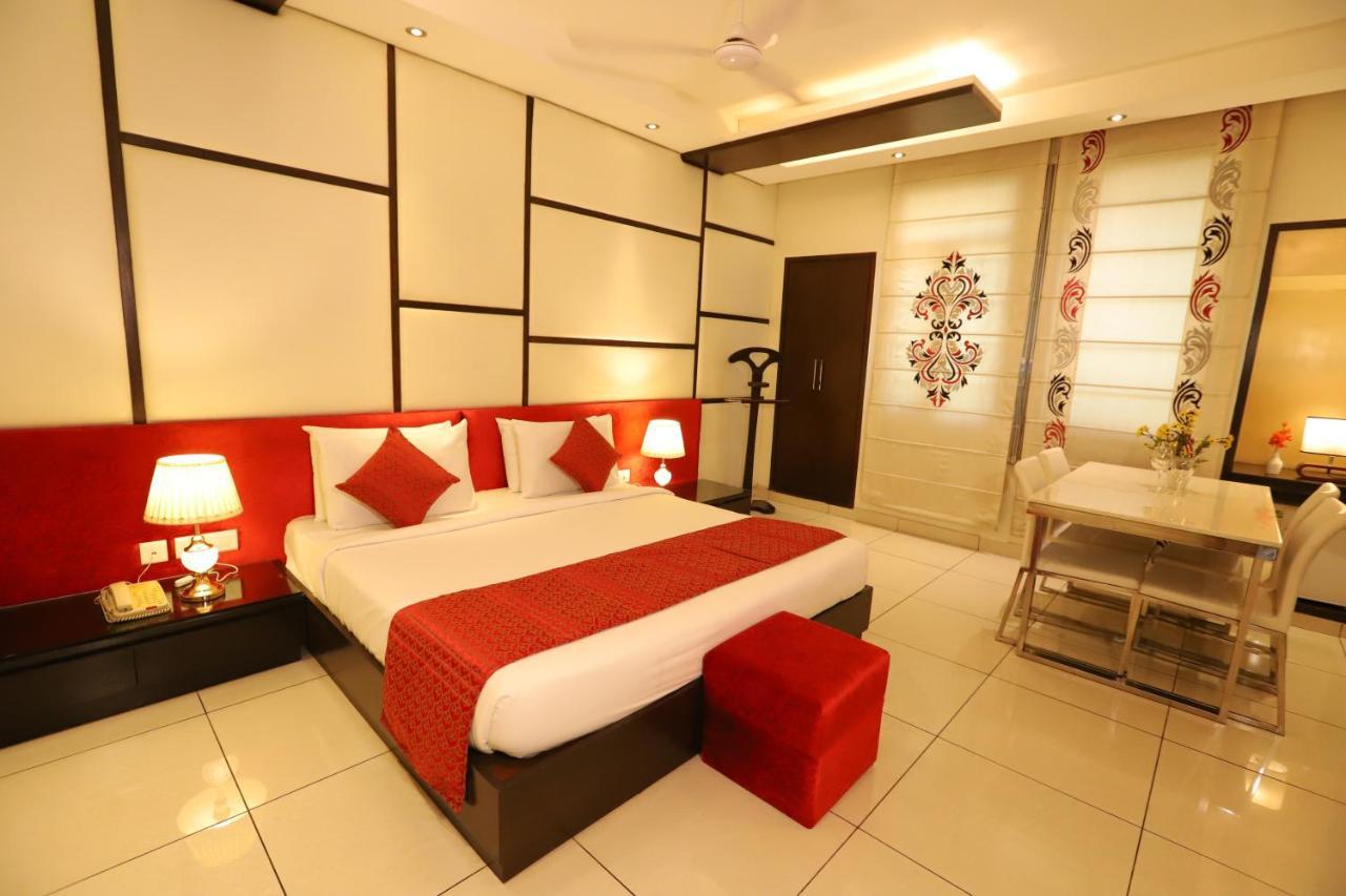 Amrapali Grand