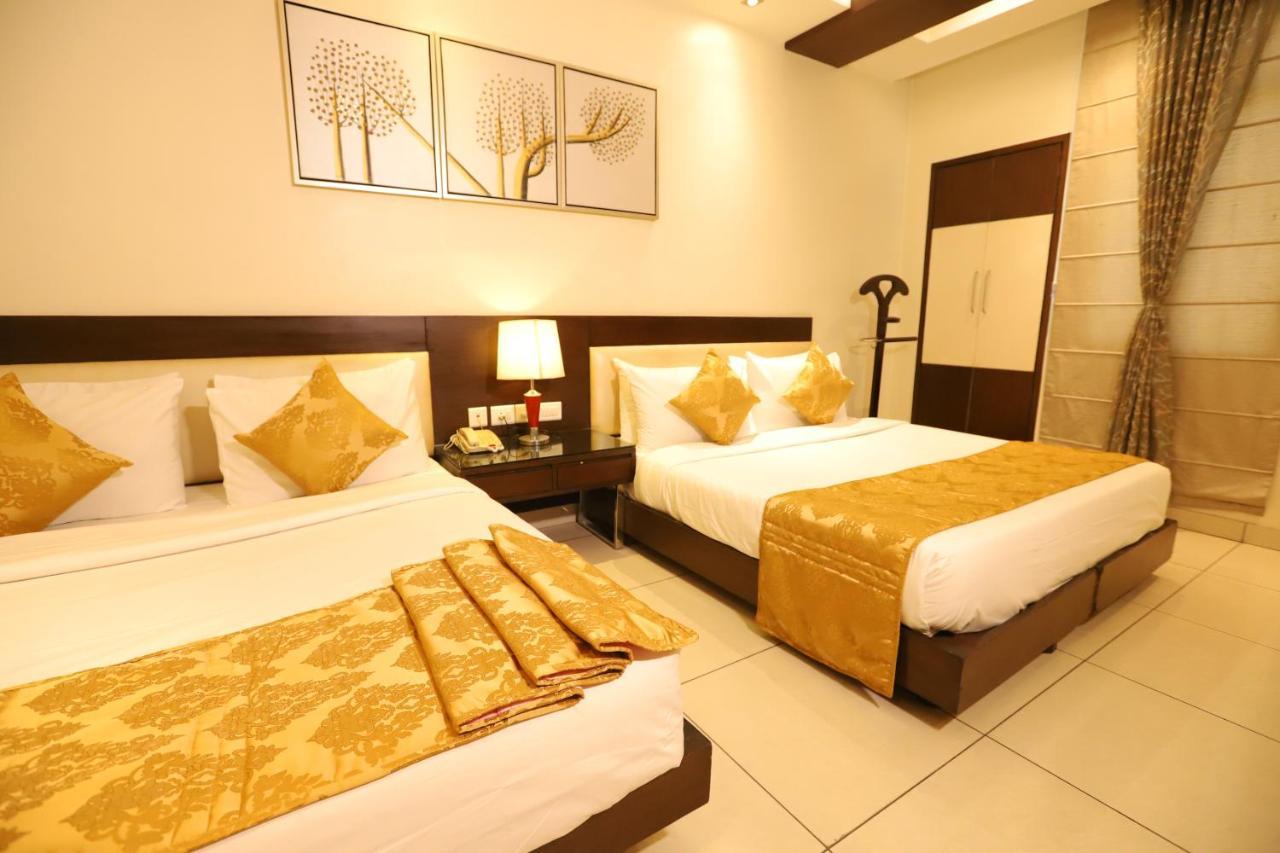 Amrapali Grand