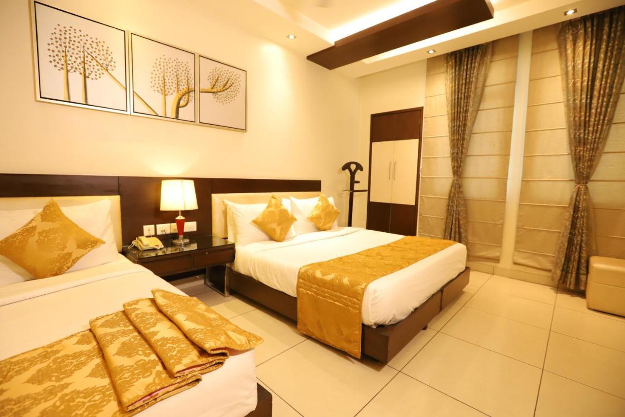 Amrapali Grand New Delhi