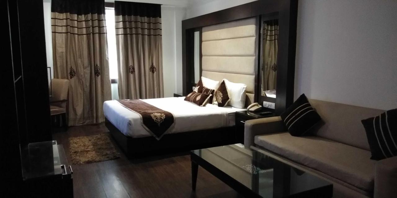 Pitrashish Pride Igi Intl Airport Hotel 4*
