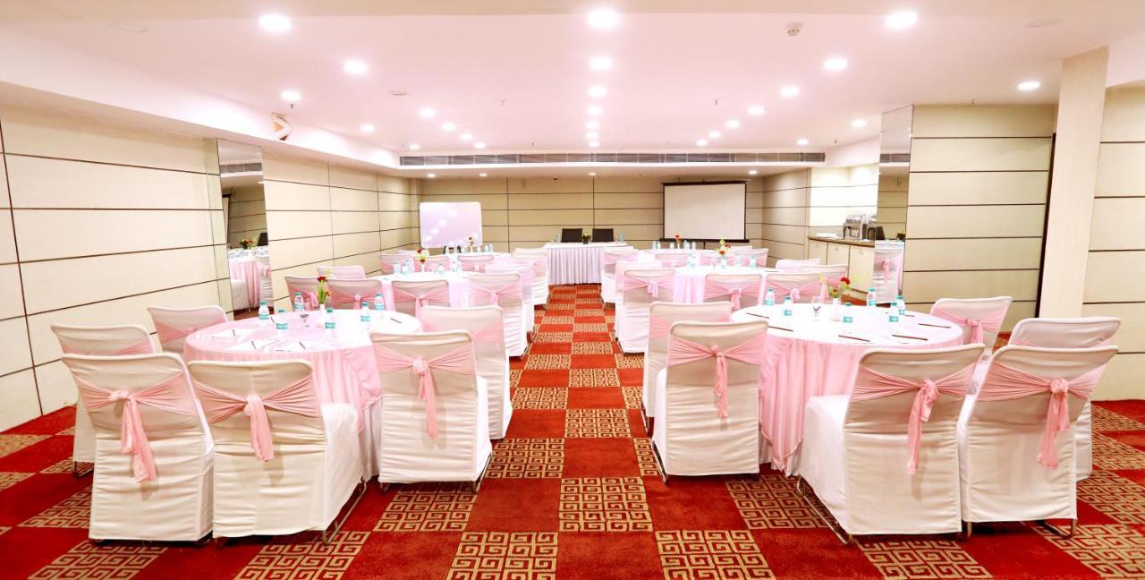 Pitrashish Pride Igi Intl Airport 4*