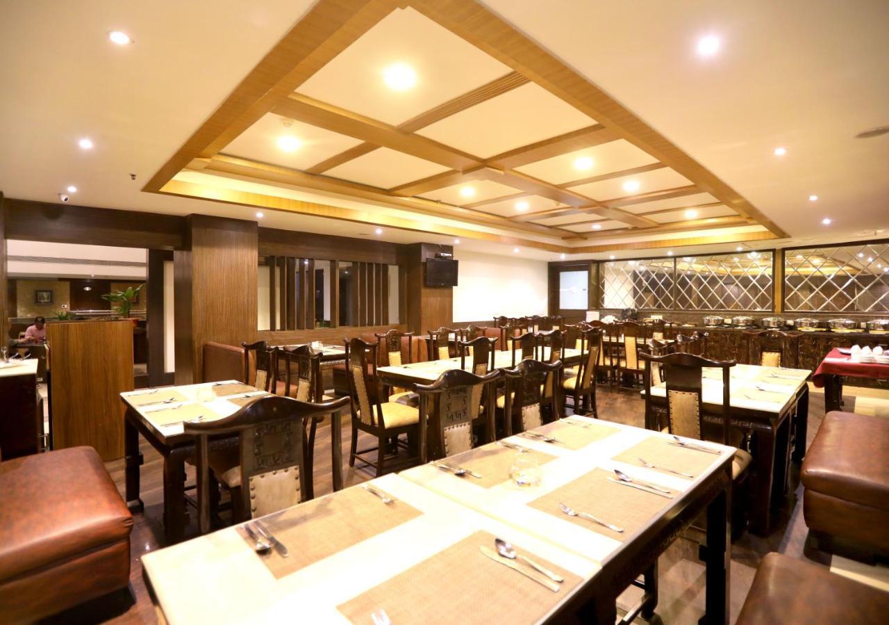 Pitrashish Pride Igi Intl Airport 4*