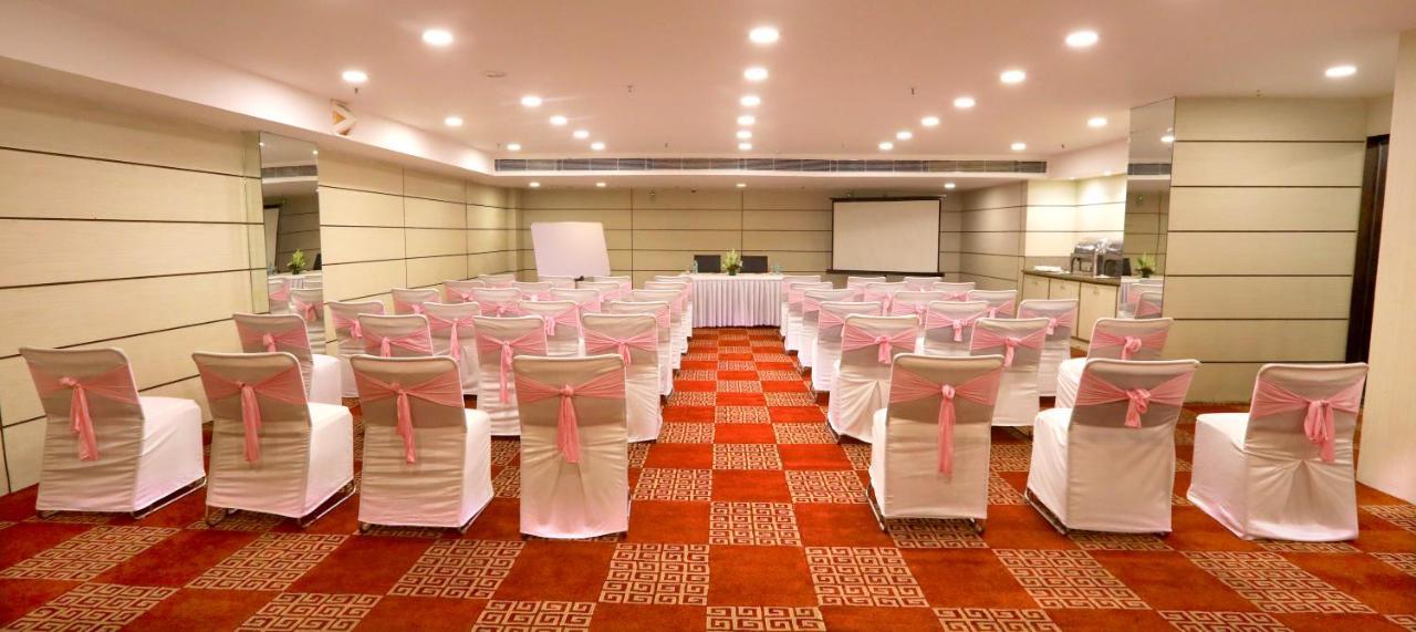 Pitrashish Pride Igi Intl Airport Hotel 4*