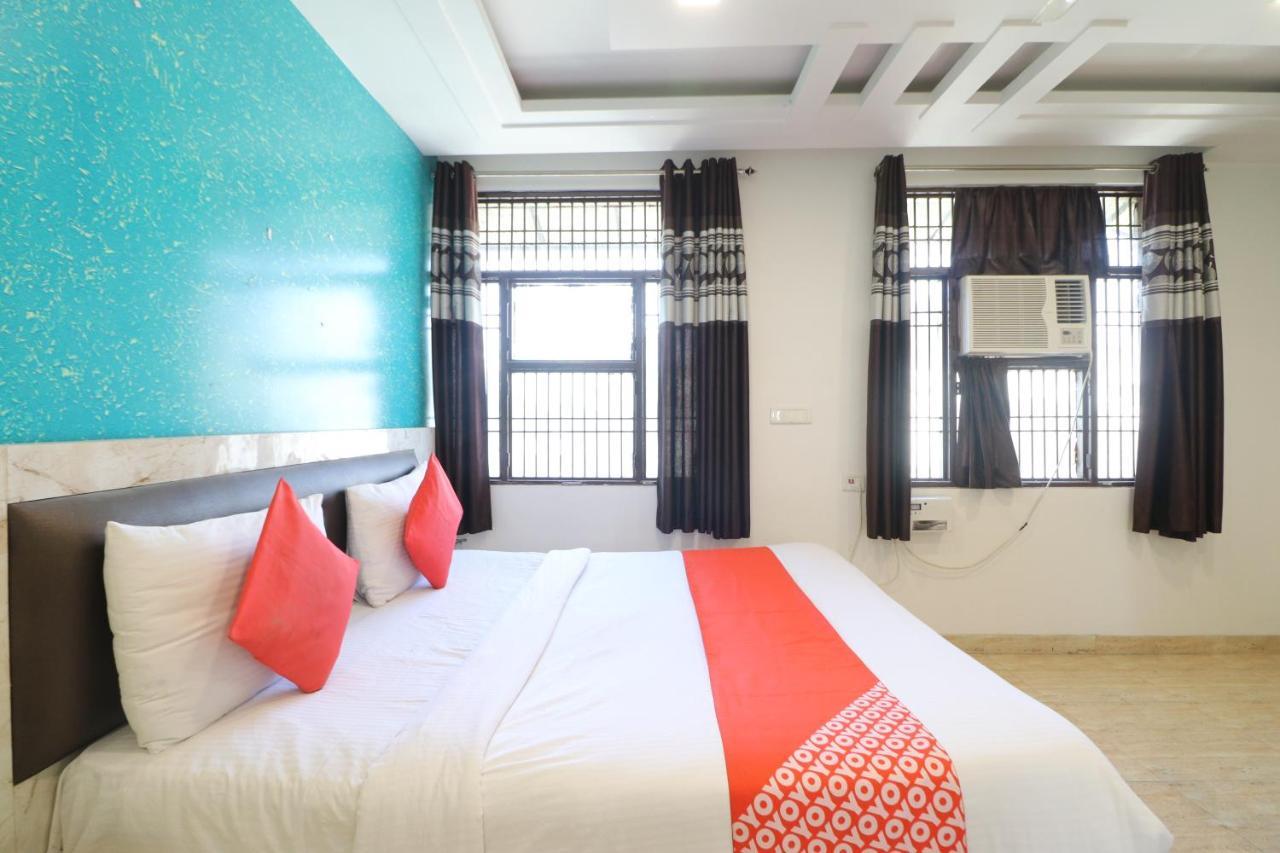 Airlift At Delhi Airport Hotel 3*