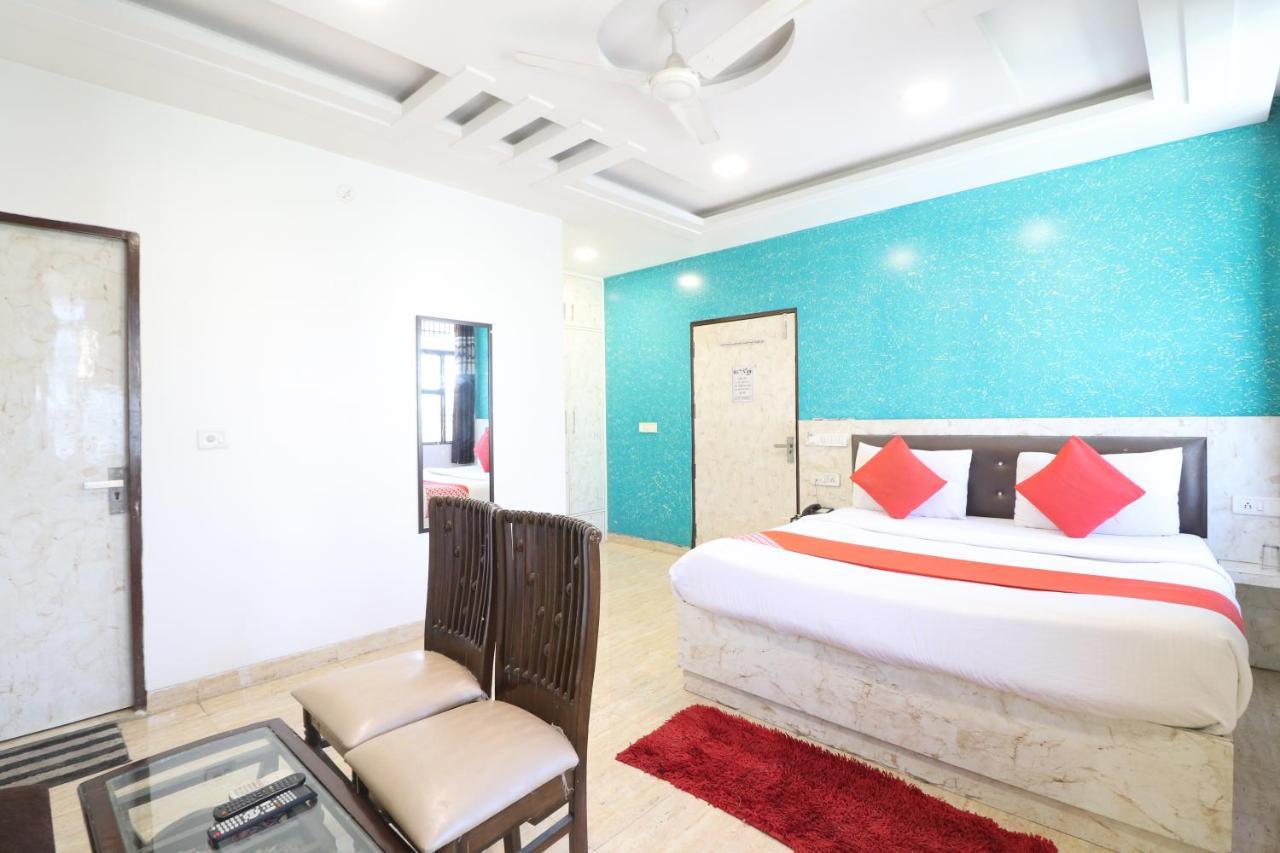 Airlift At Delhi Airport Hotel 3*