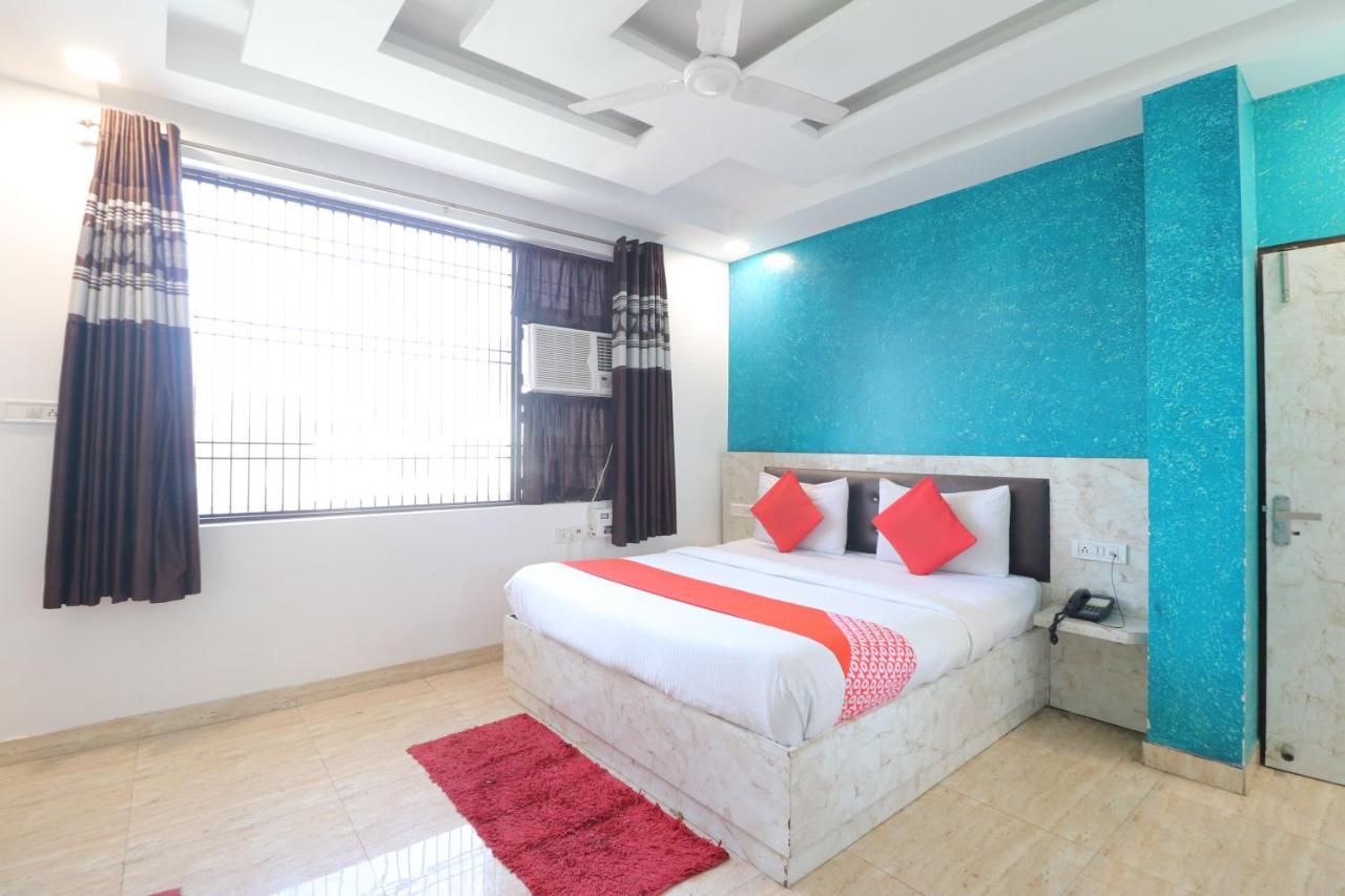 Hotel Airlift At Delhi Airport