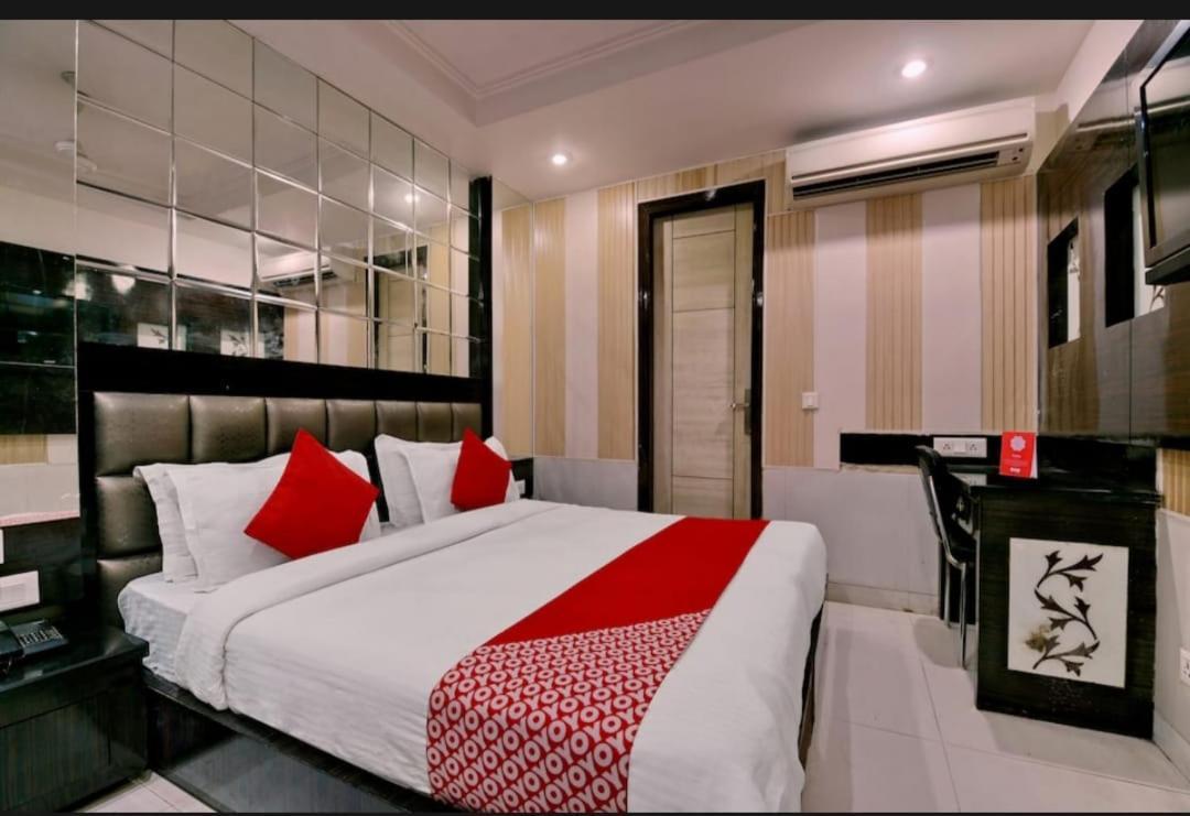 Hotel Lotus Palace New Delhi