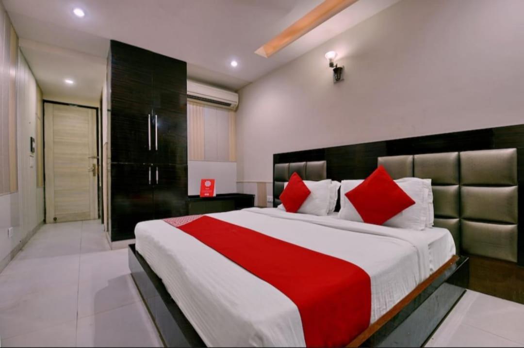 Lotus Palace 3* New Delhi