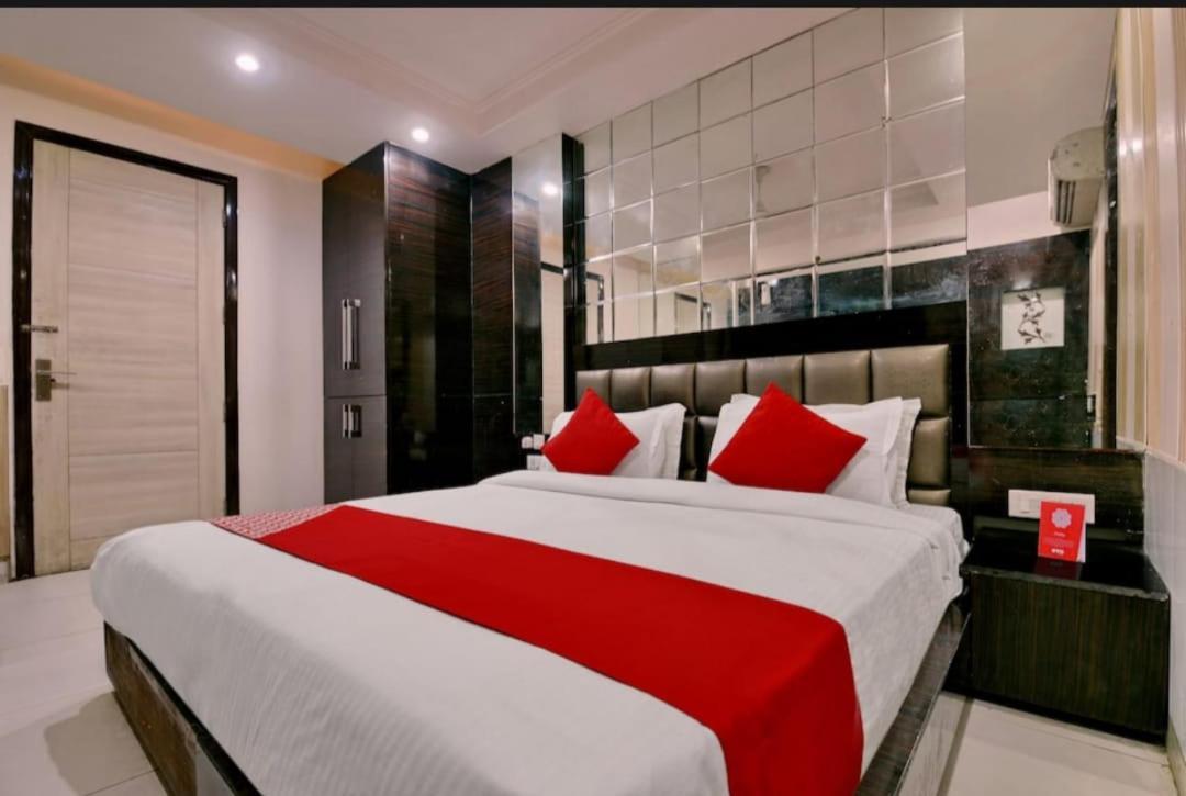 Lotus Palace Hotel 3*