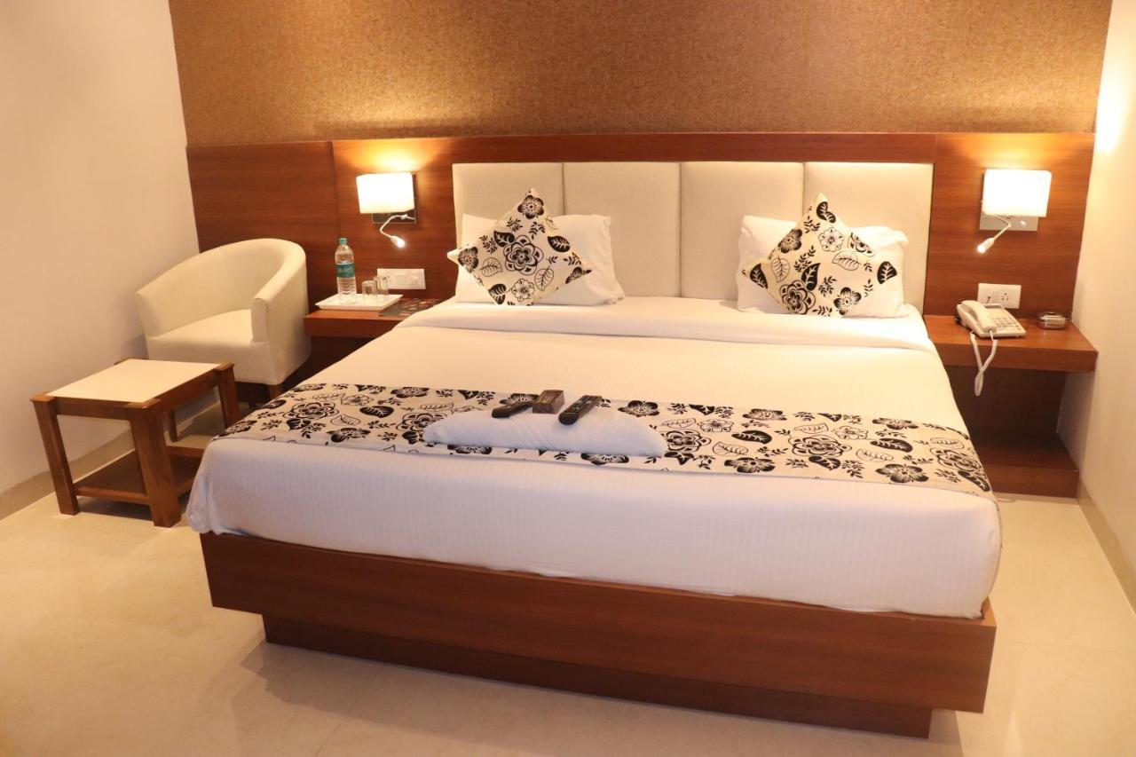 Hotel Royal Sky Luxury Near Delhi Airport New Delhi
