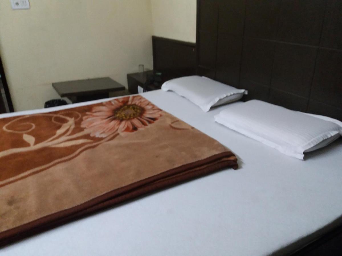 Roma Hotel *
