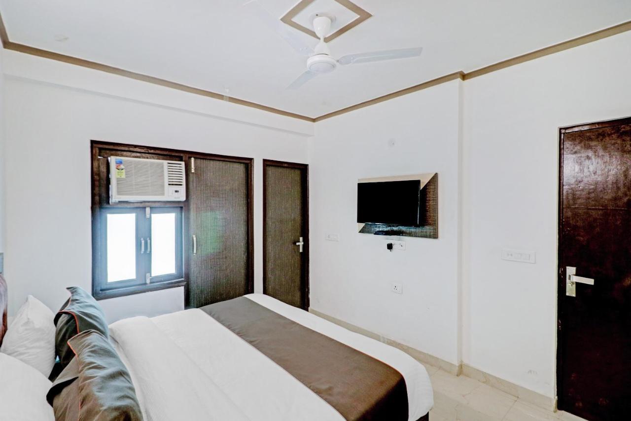 Hotel Collection O 81326 Dolphin