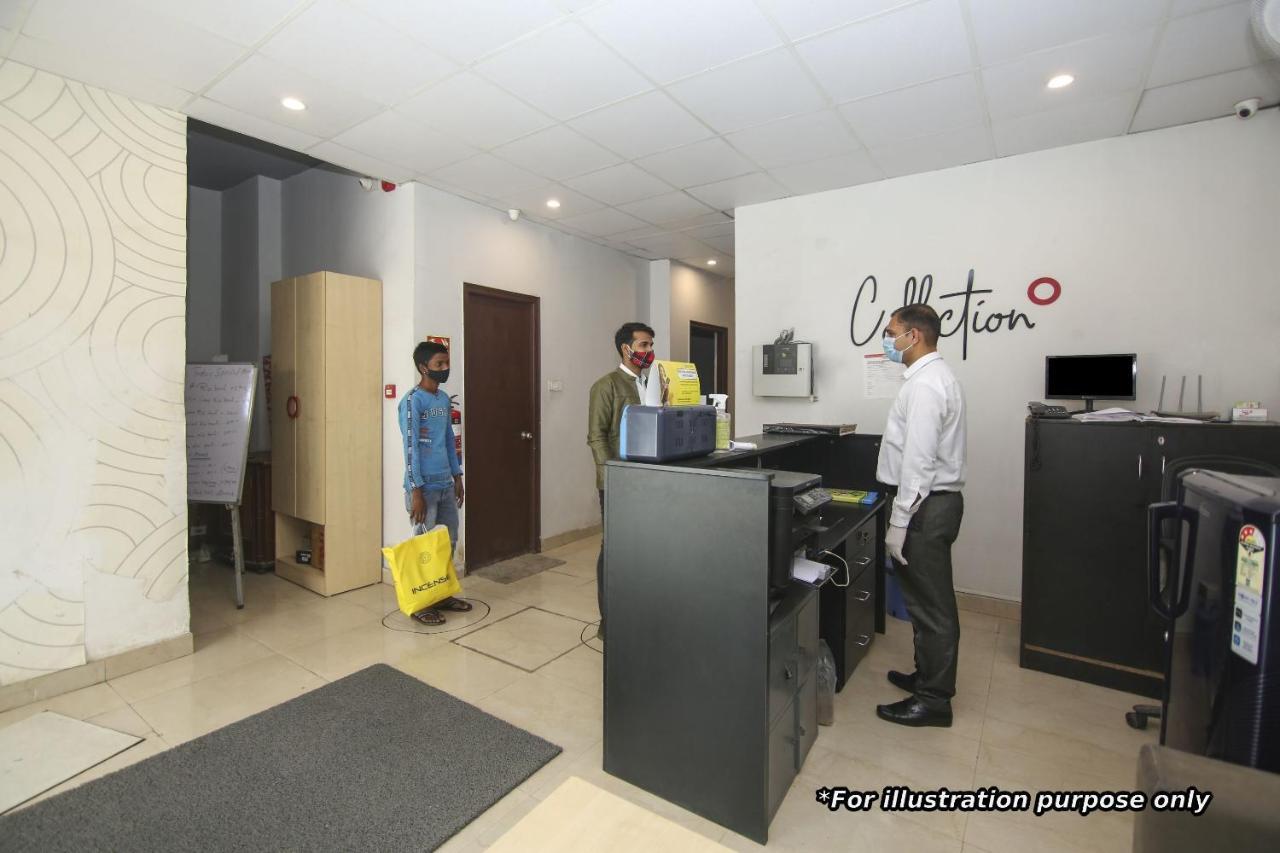Oyo 81168 Collection O Dwarka Mor 4*
