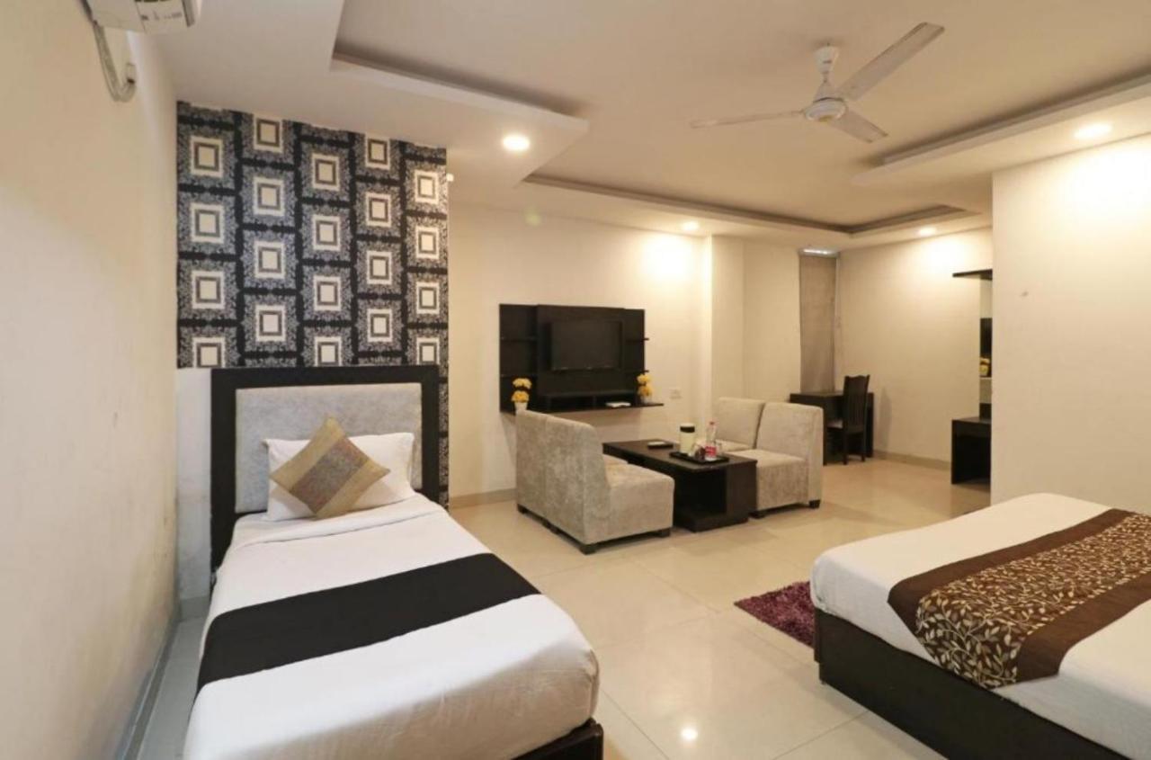 Hotel Hotel Grand Olive Near Delhi Airport