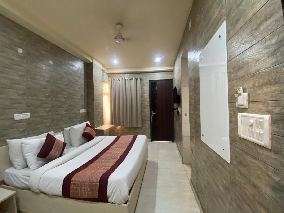 Hotel Red Chilly 3*