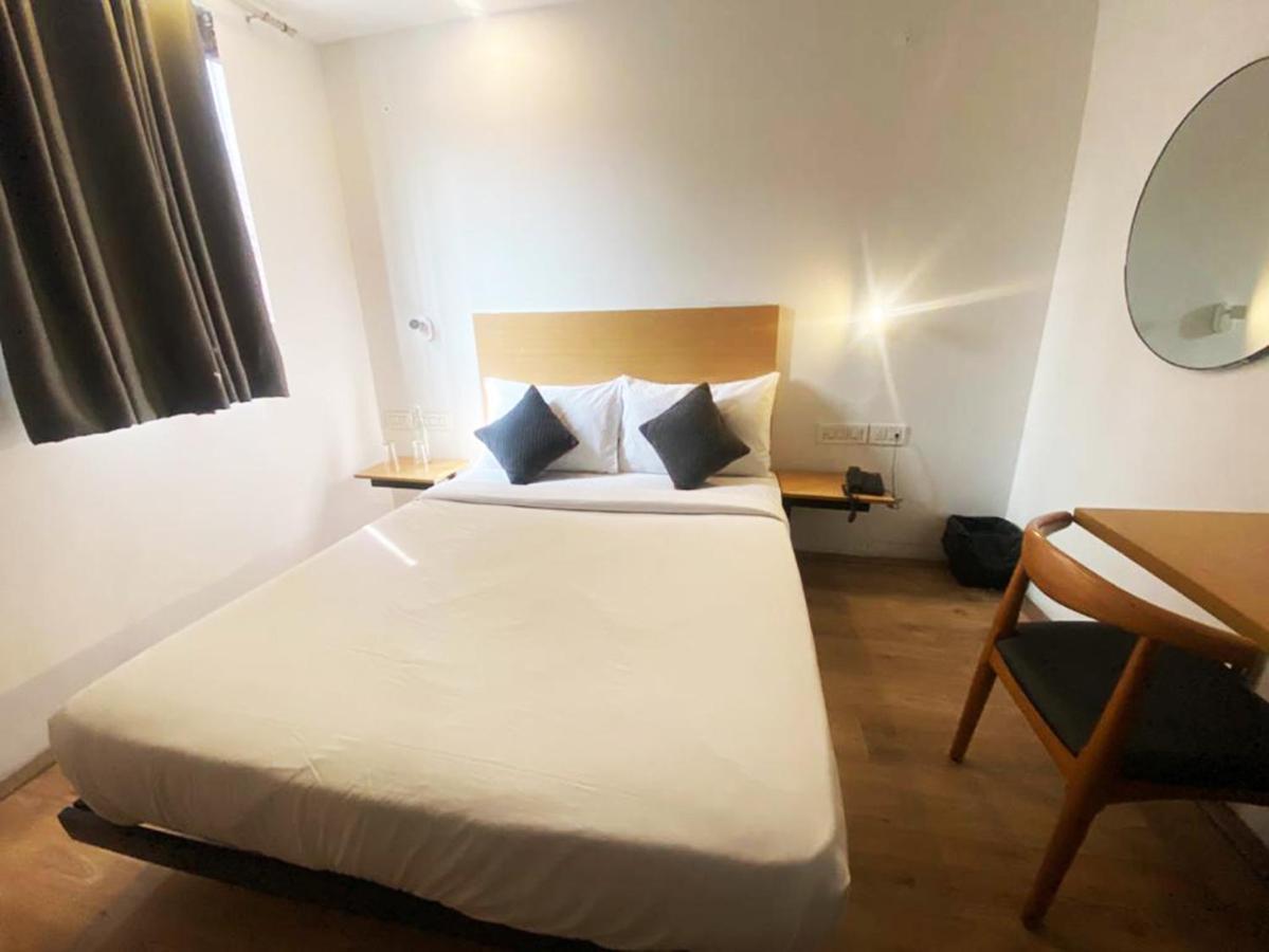 Hotel Gray Saffron - Near Rohini Sector 18, 19 Metro Station