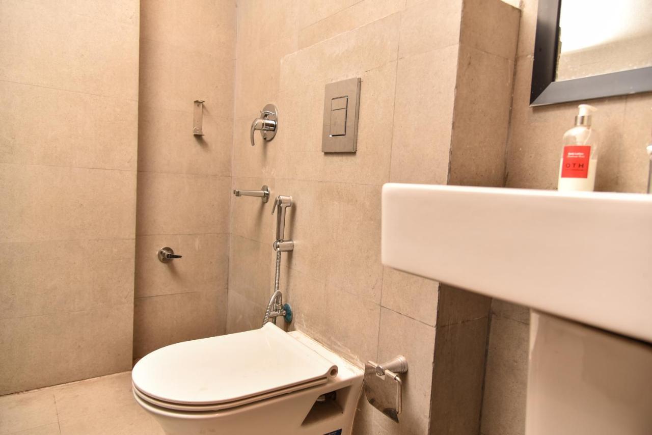 Gray Saffron - Near Rohini Sector 18, 19 Metro Station Hotel