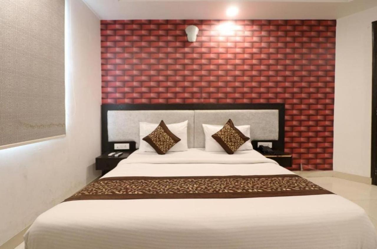 Hotel Grand Olive Near Delhi Airport Hotel 4*