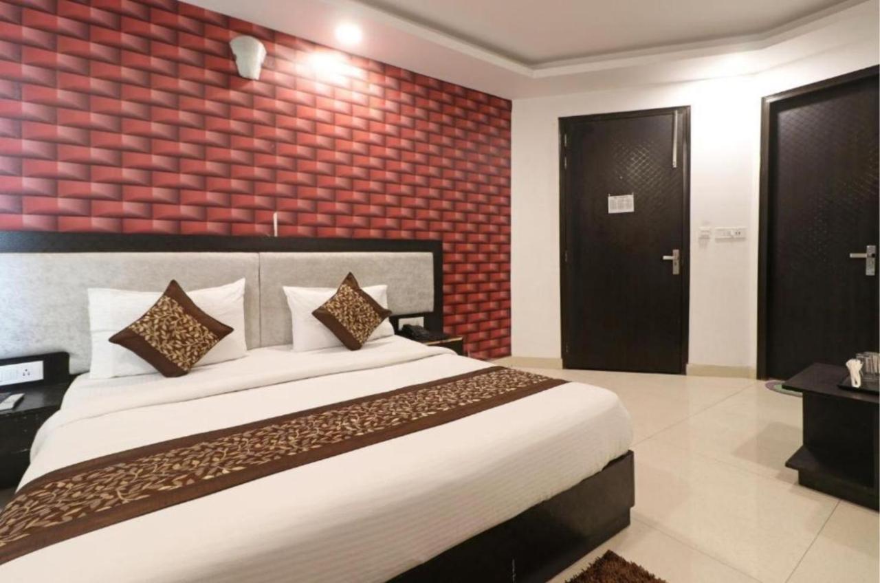 Hotel Grand Olive Near Delhi Airport Hotel 4*