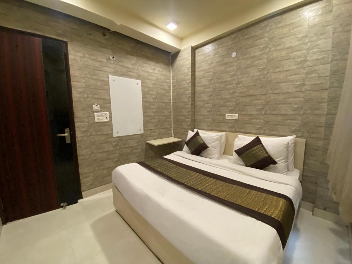 Hotel Red Chilly