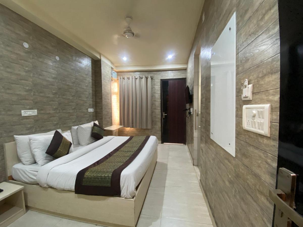 Hotel Red Chilly 3*