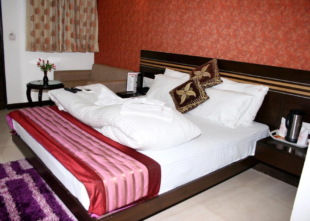 Milllennium 2000 Dx Hotel