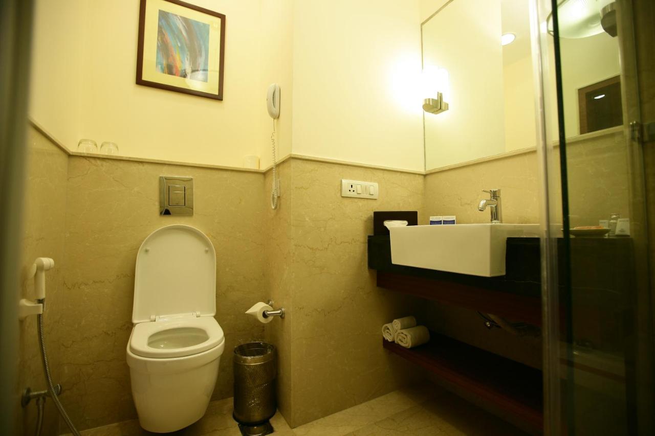 Muse Sarovar Portico Nehru Place 4* New Delhi