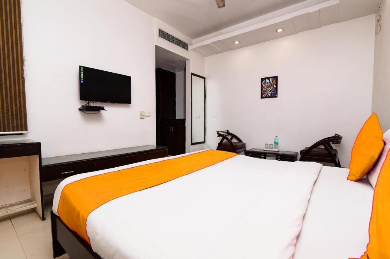Hotel Fabhotel Vista Inn New Delhi