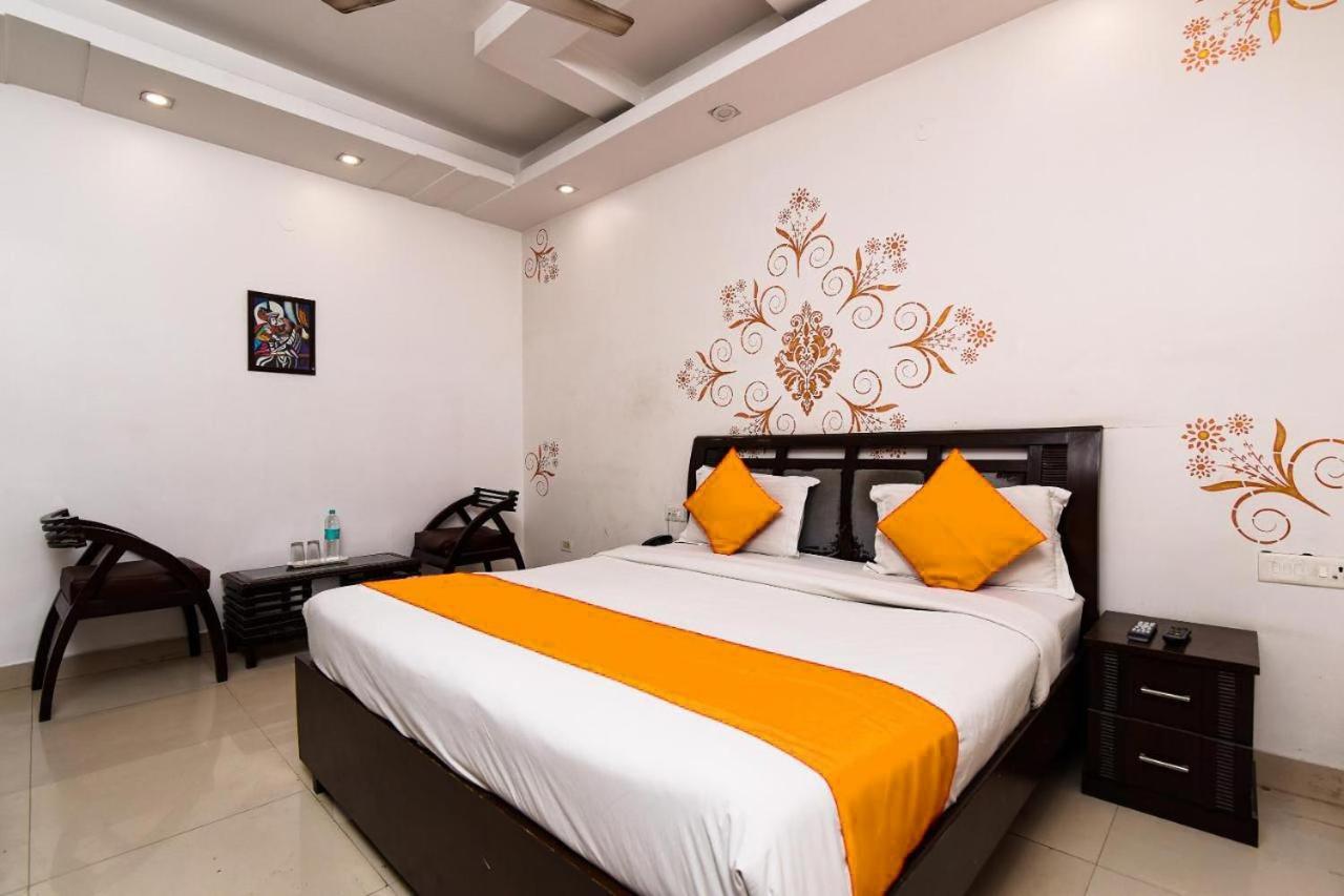 Fabhotel Vista Inn Hotel 3*
