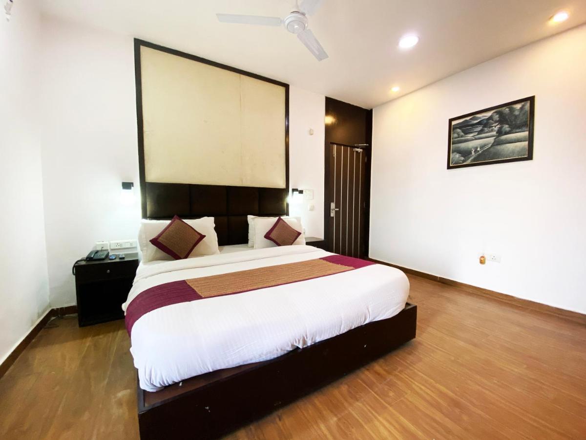 Admire Gold - Pachim Vihar Delhi Hotel