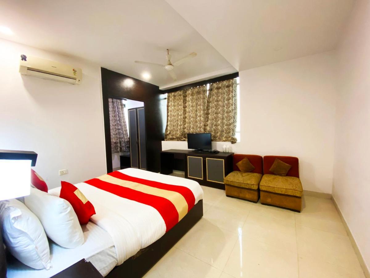 Hotel Admire Gold - Pachim Vihar Delhi 3*